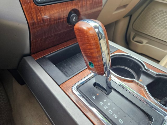 Used 2010 Ford Expedition Eddie Bauer RWD image 9