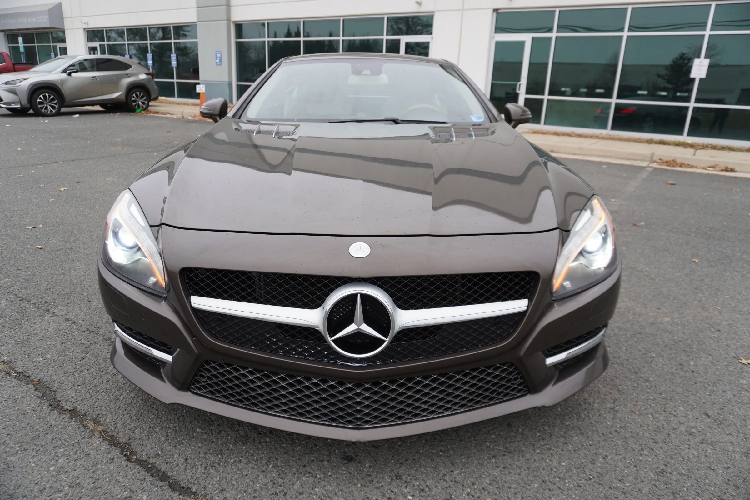 Used 2015 Mercedes-Benz SL 400 image 2
