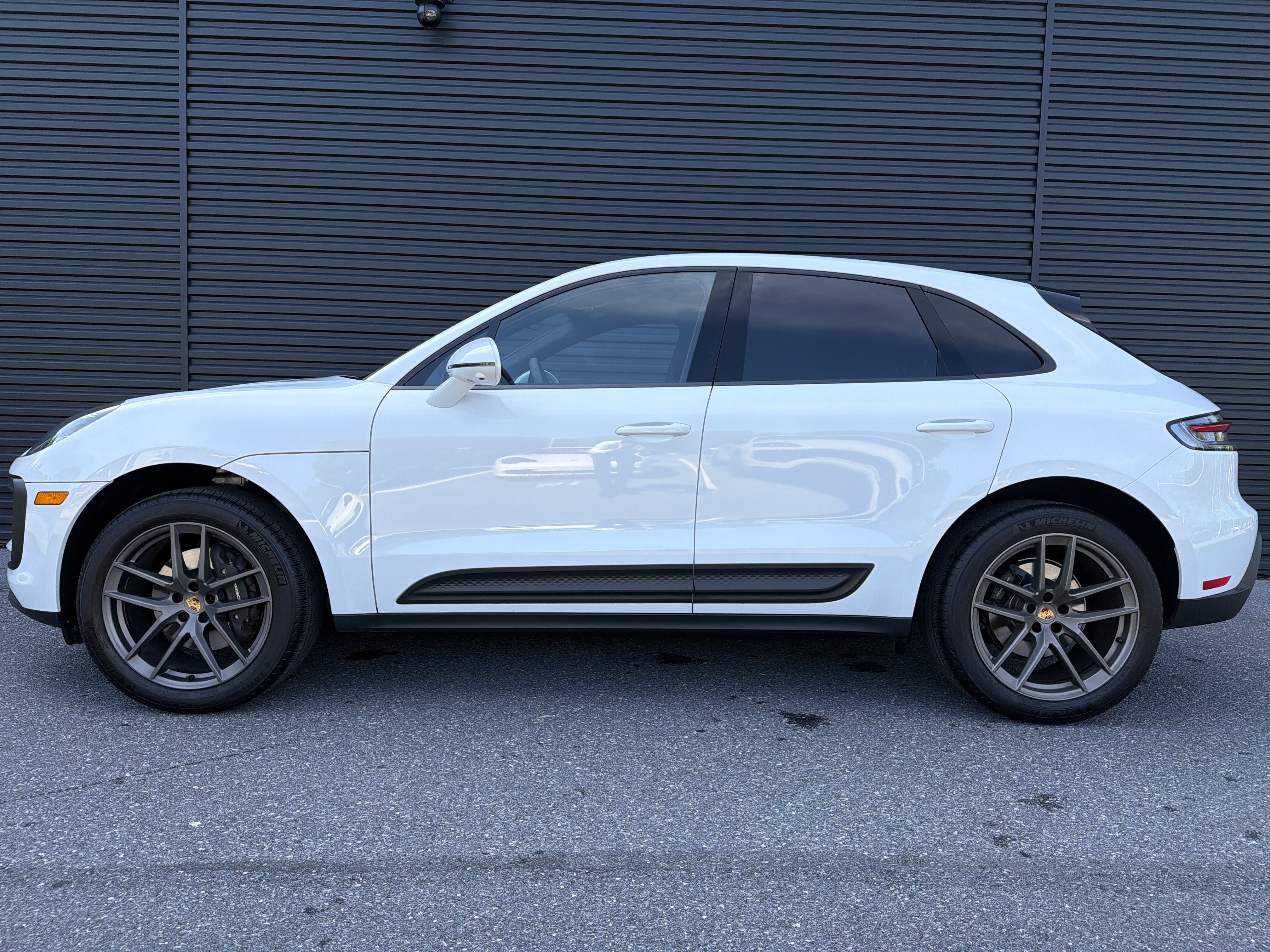 New 2026 Porsche Macan AWD/4WD image 16