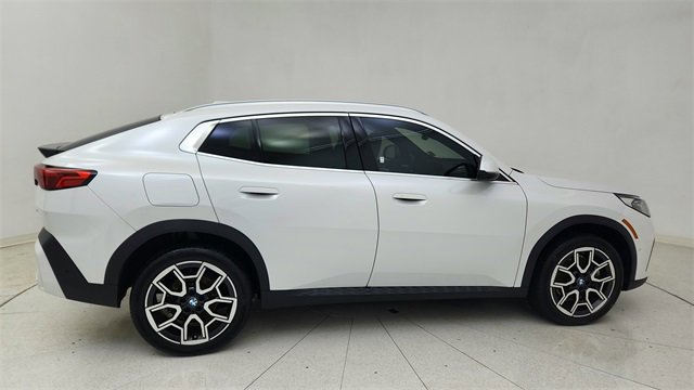 Used 2025 BMW X2 xDrive28i image 6