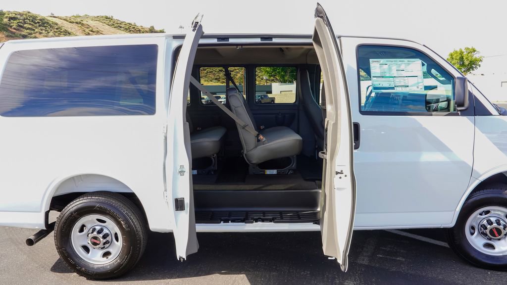 Used 2025 GMC Savana 3500 LT w/ LT Preferred Equipment Group RWD image 12