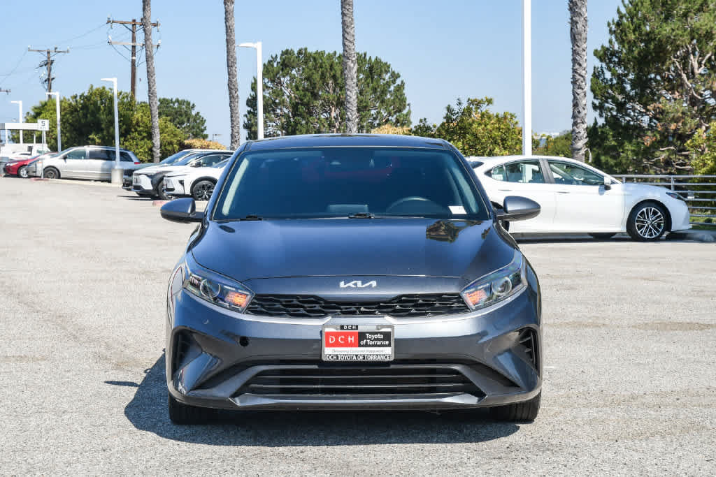 Used 2022 Kia Forte LXS FWD image 2