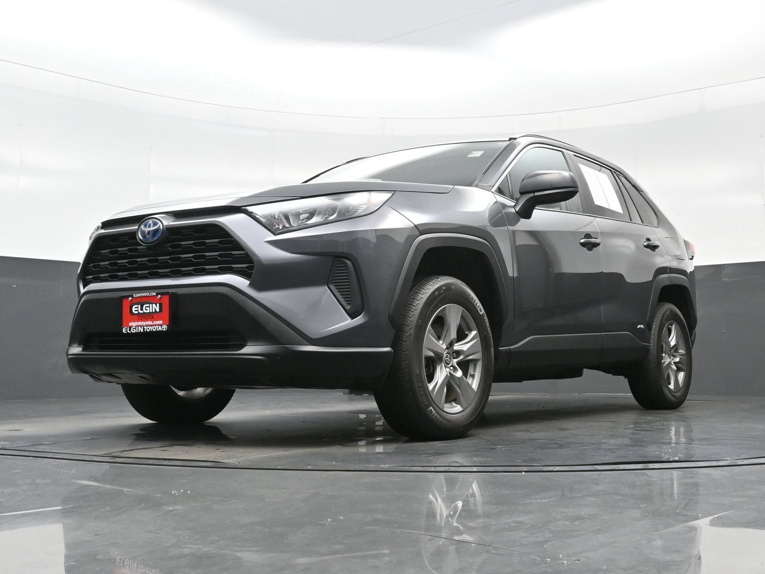 Used 2022 Toyota RAV4 LE AWD/4WD image 26