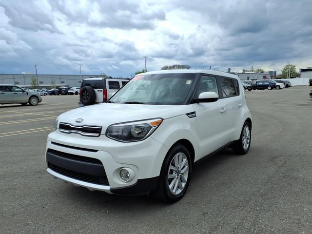Used 2017 Kia Soul + FWD image 3