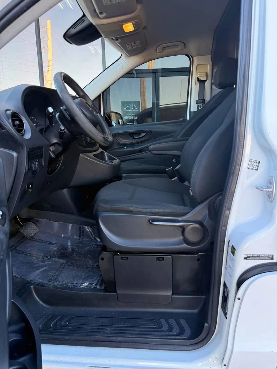Used 2016 Mercedes-Benz Metris image 11