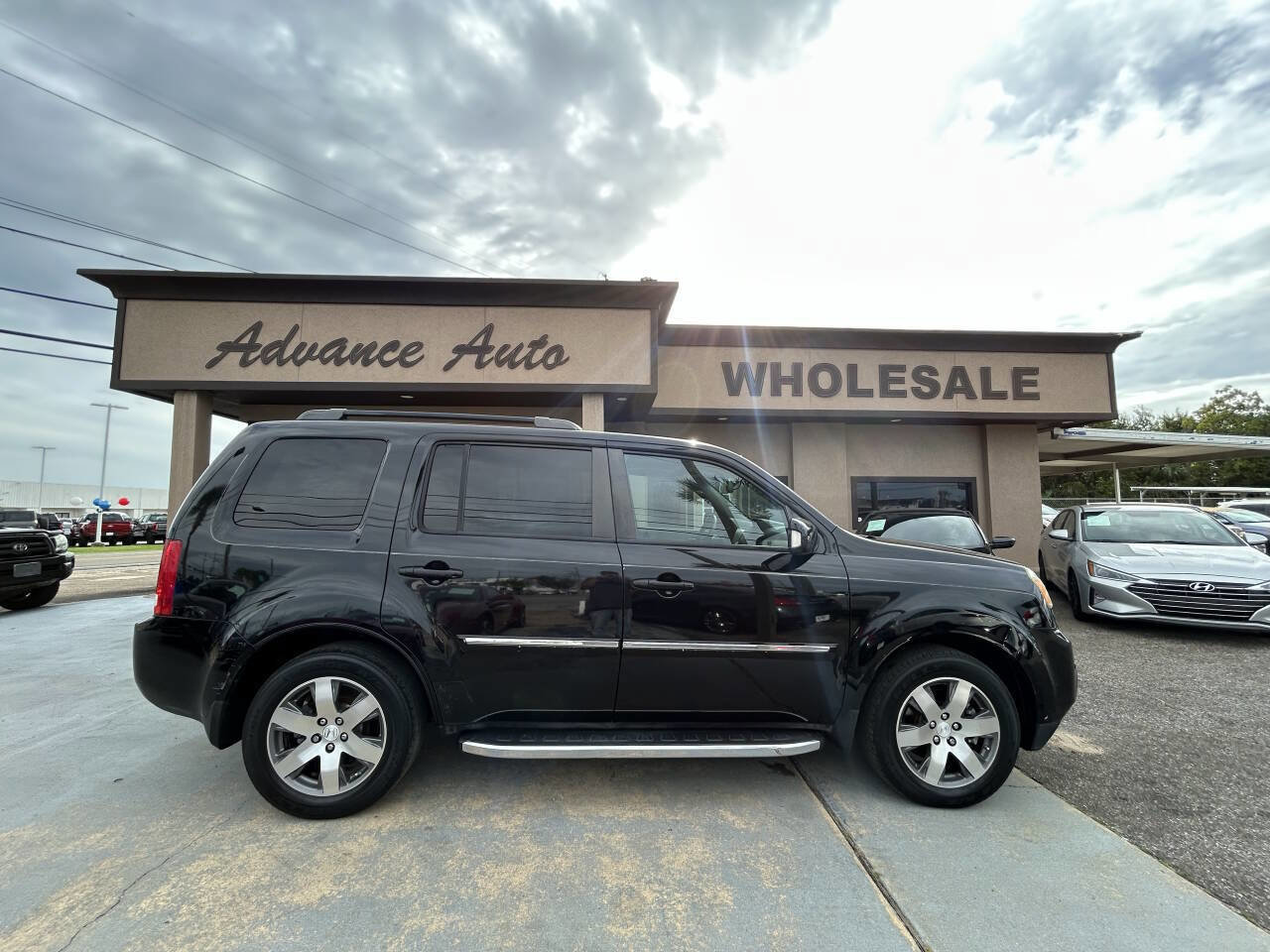 Used 2015 Honda Pilot Touring image 1