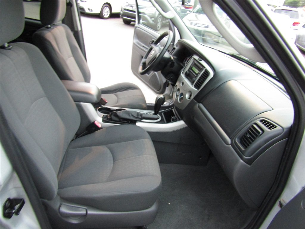 Used 2005 MAZDA Tribute I FWD image 13