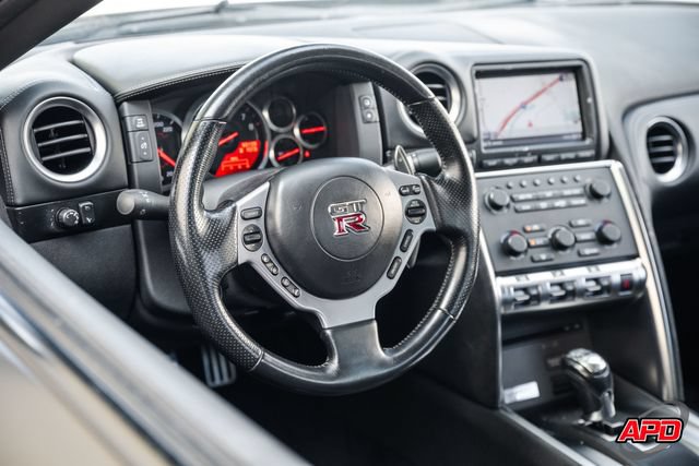 Used 2010 Nissan GT-R Premium AWD/4WD image 7