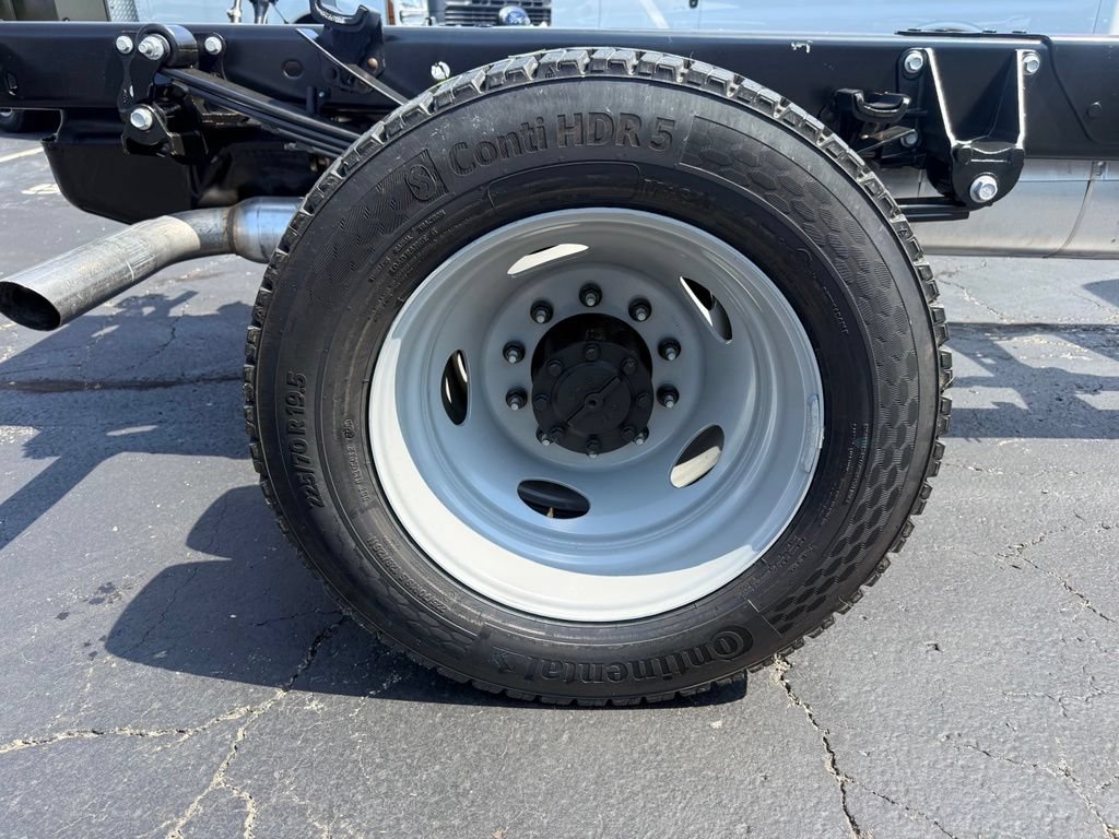 New 2026 Ford F550 4x4 Regular Cab Super Duty image 34