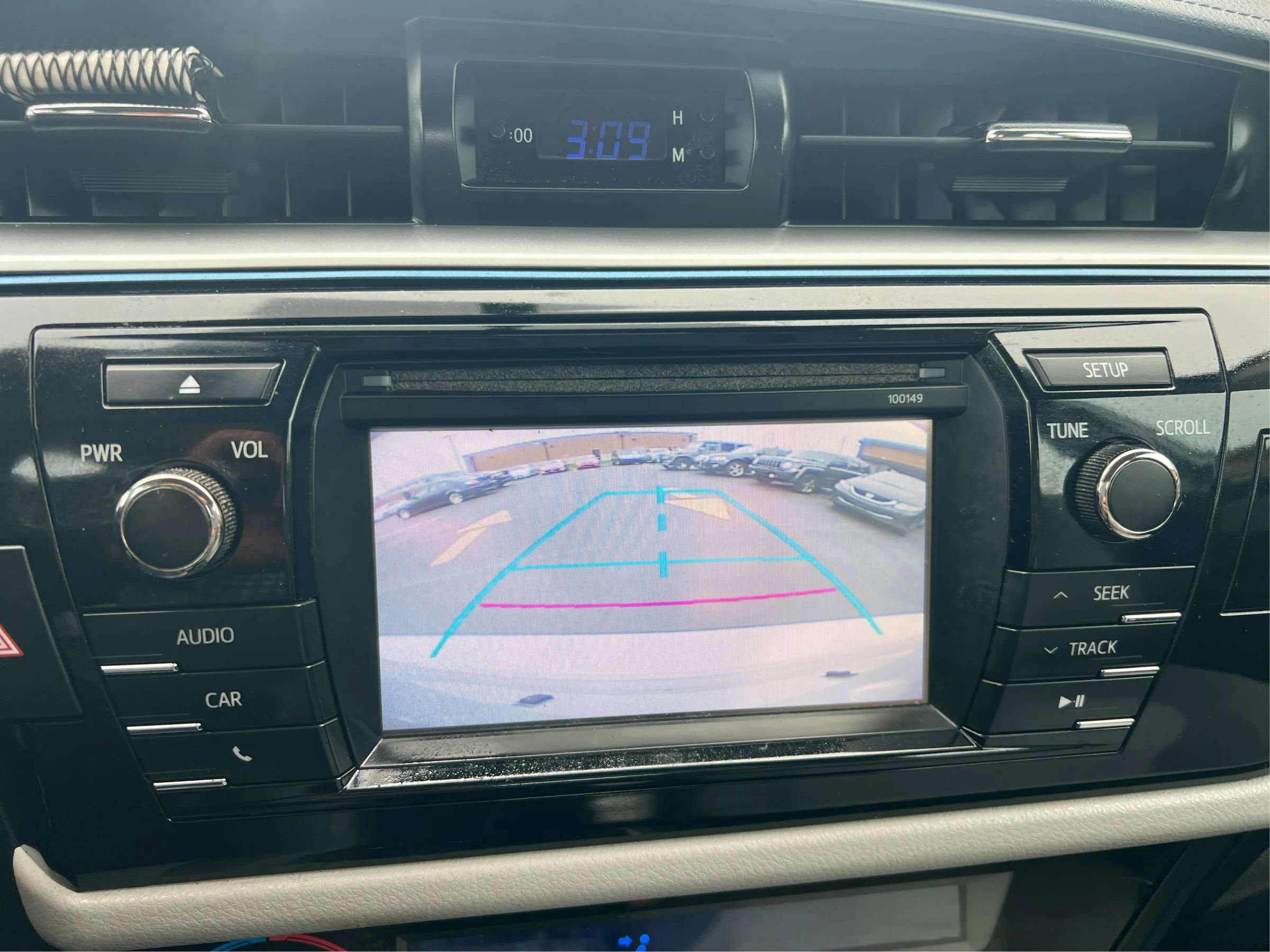 Used 2015 Toyota Corolla LE image 26