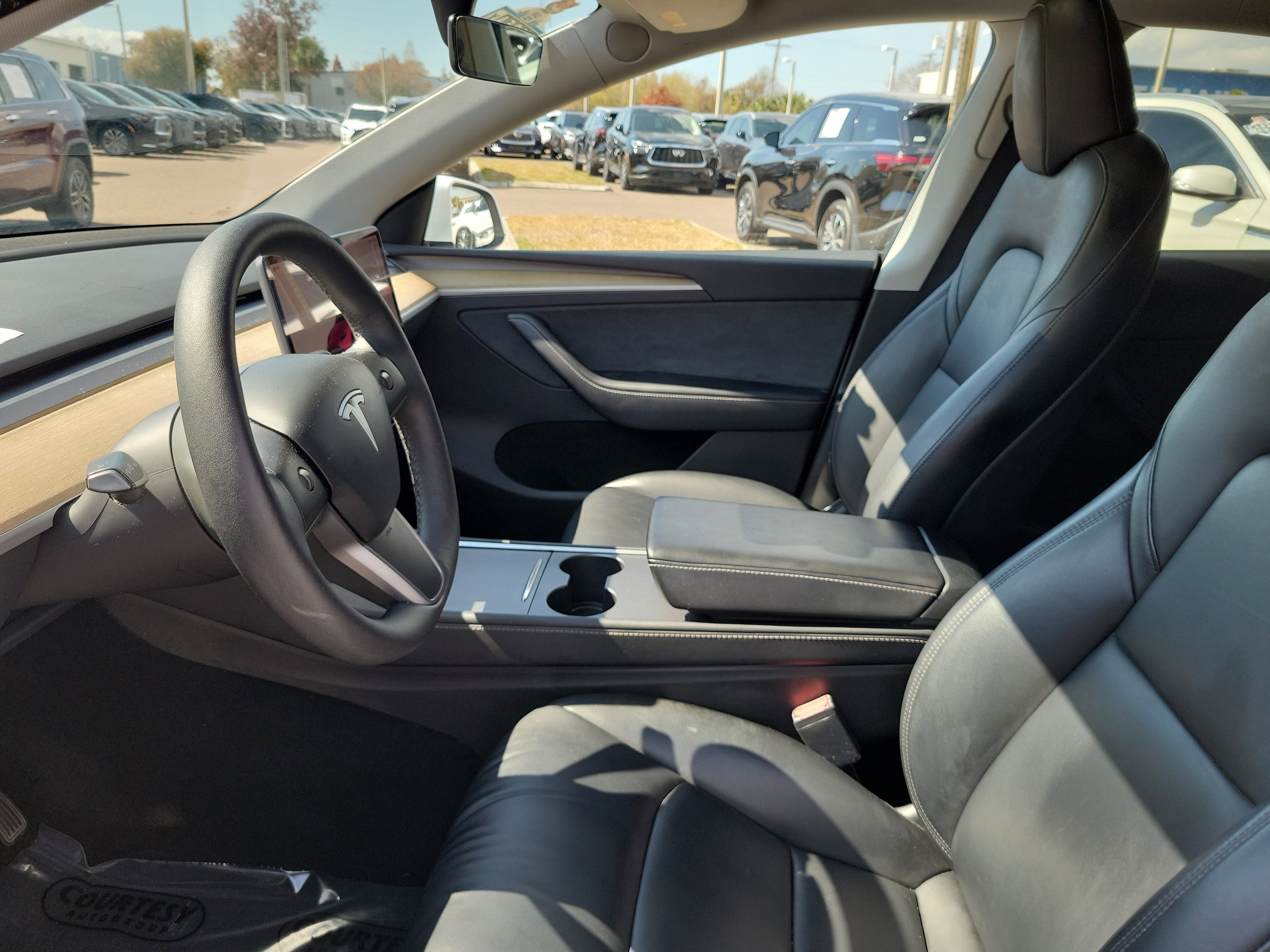 Used 2023 Tesla Model Y Long Range image 18