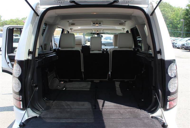 Used 2015 Land Rover LR4 HSE LUX AWD/4WD image 29