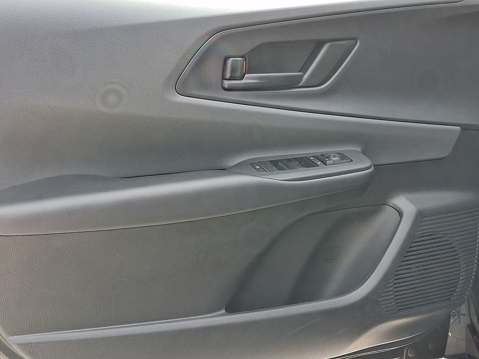 Certified 2025 Toyota Prius LE FWD image 14