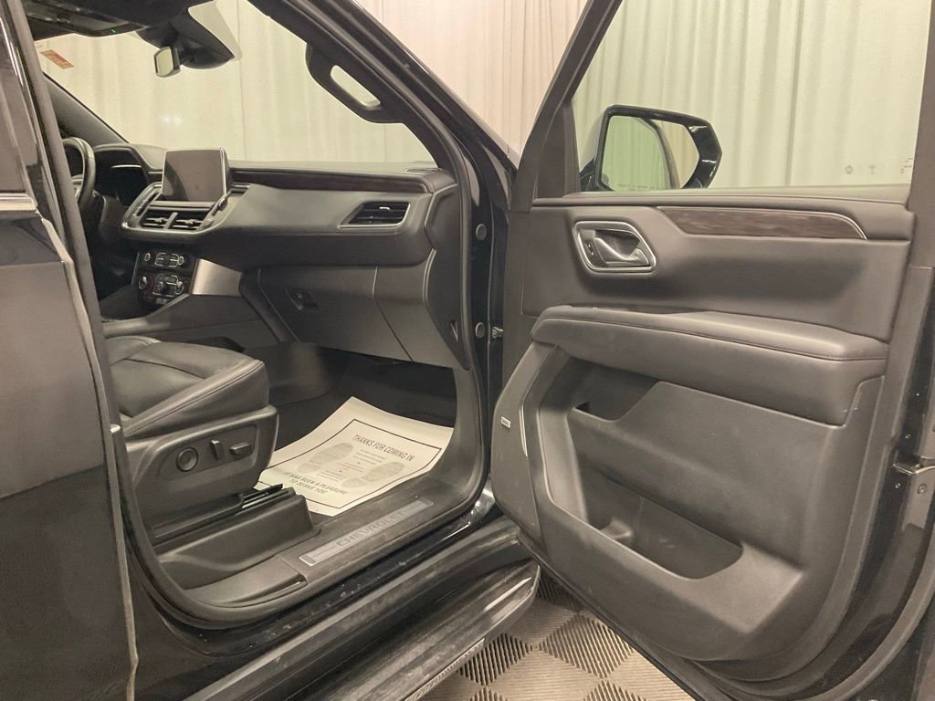Used 2024 Chevrolet Suburban LT AWD/4WD image 33