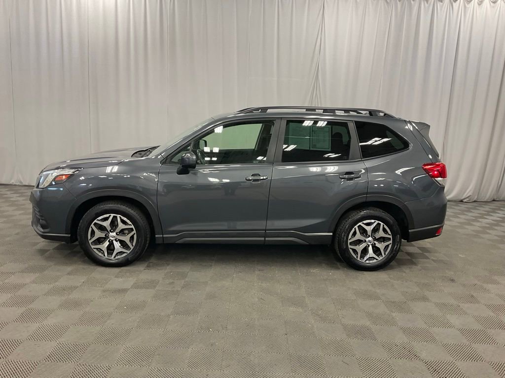 Used 2022 Subaru Forester Premium image 11