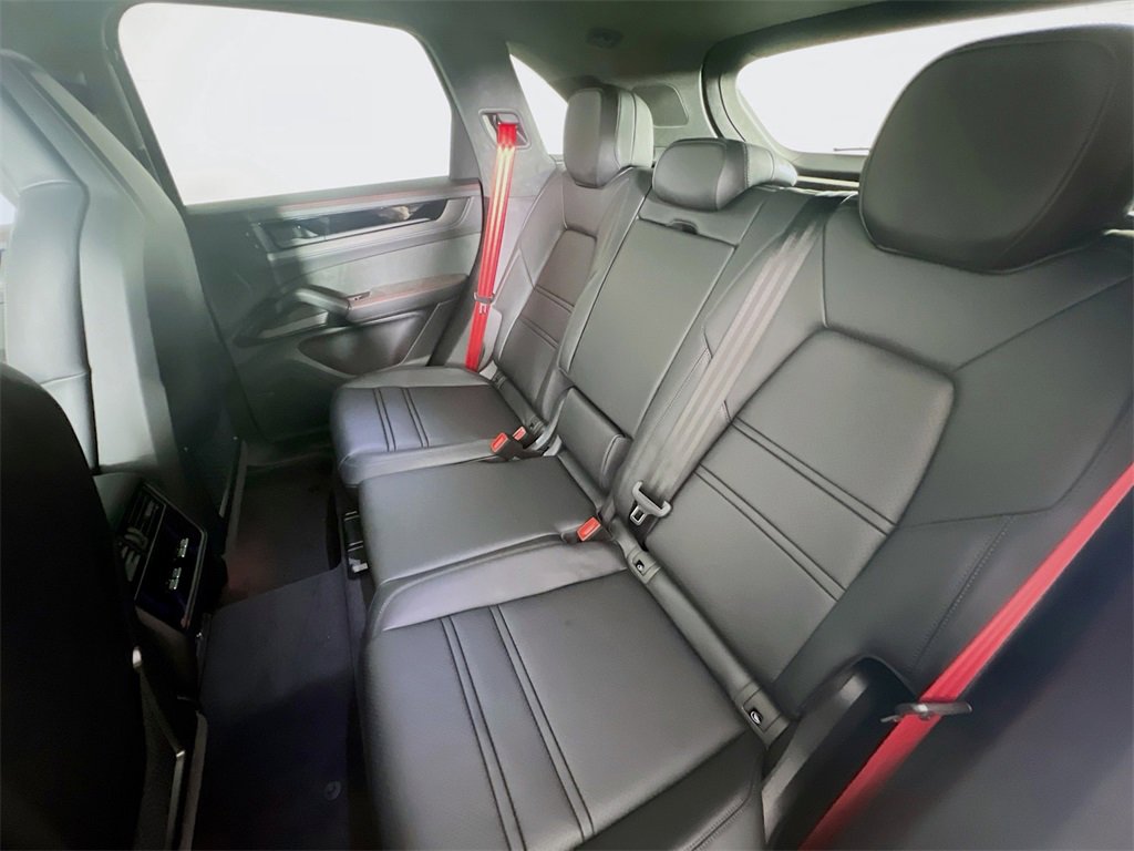 New 2026 Porsche Cayenne GTS image 24