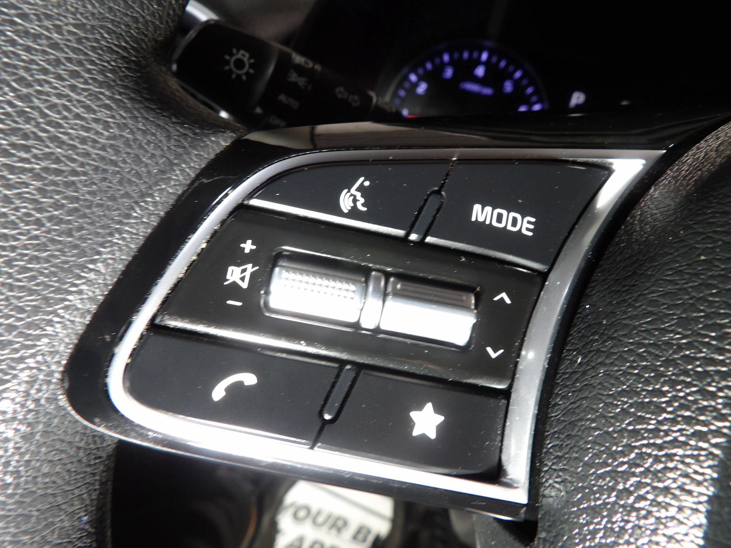 Used 2024 Kia Forte LXS FWD image 17