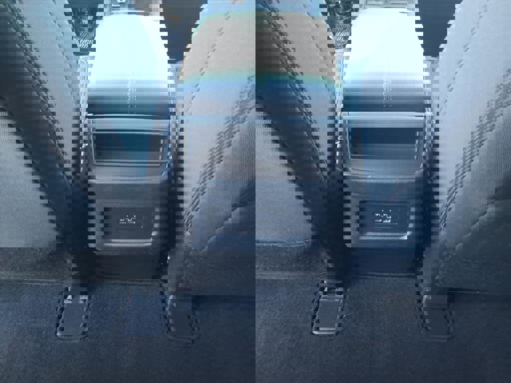 Used 2025 Nissan Pathfinder S image 6