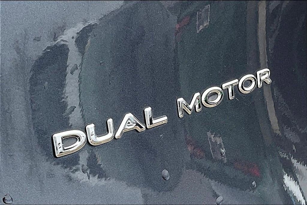 Used 2020 Tesla Model Y Long Range image 23