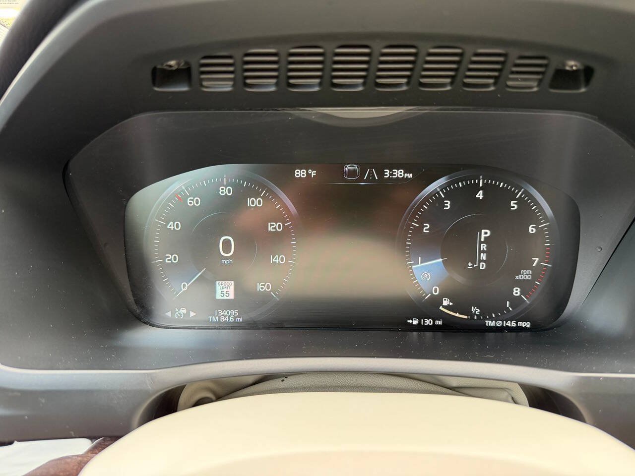 Used 2017 Volvo XC90 T6 Momentum w/ Vision Package AWD/4WD image 16