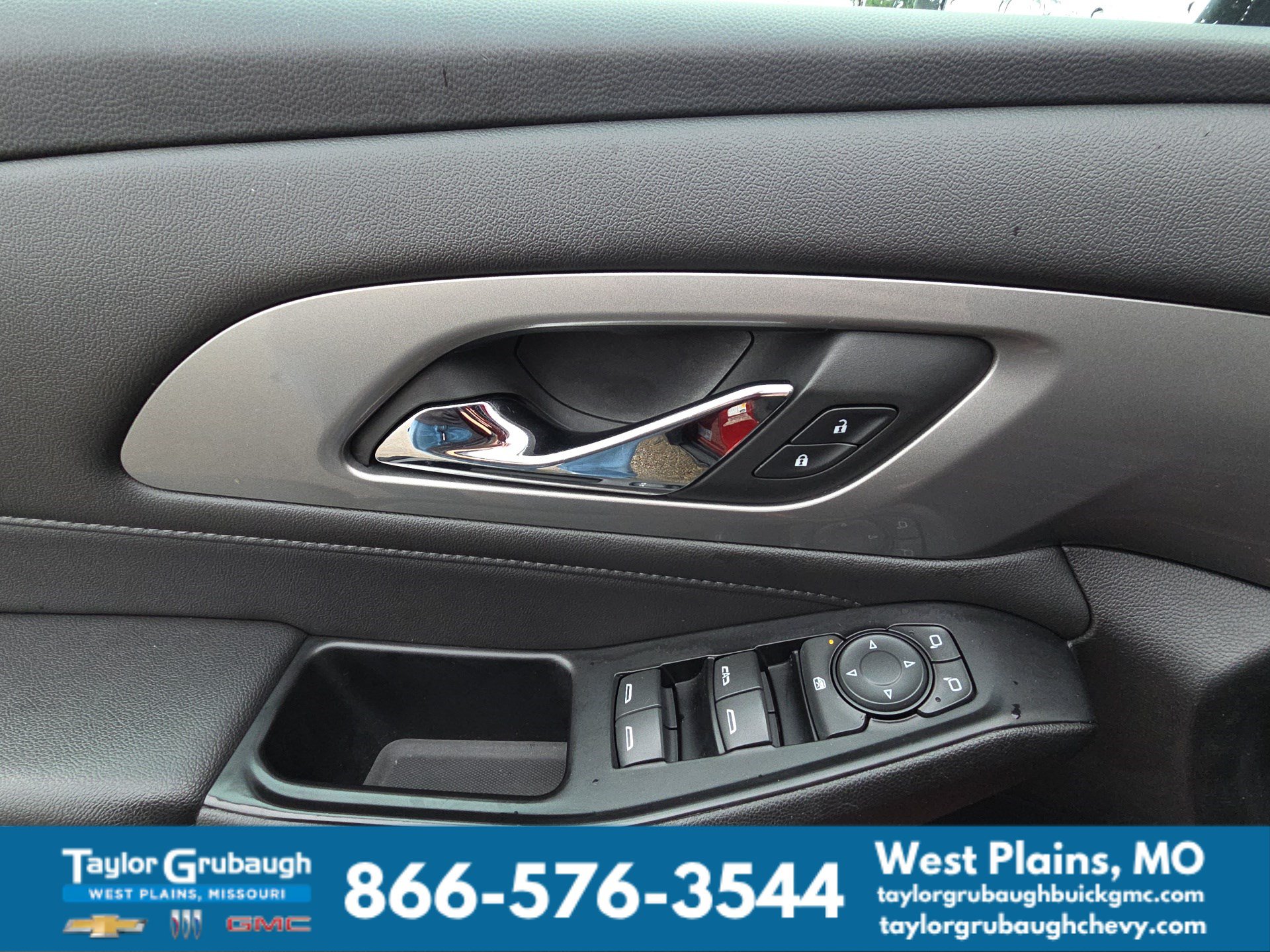 Certified 2023 Chevrolet Traverse LT AWD/4WD image 13