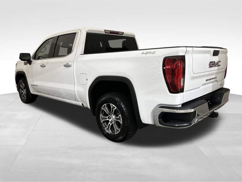 Used 2025 GMC Sierra 1500 SLT image 3