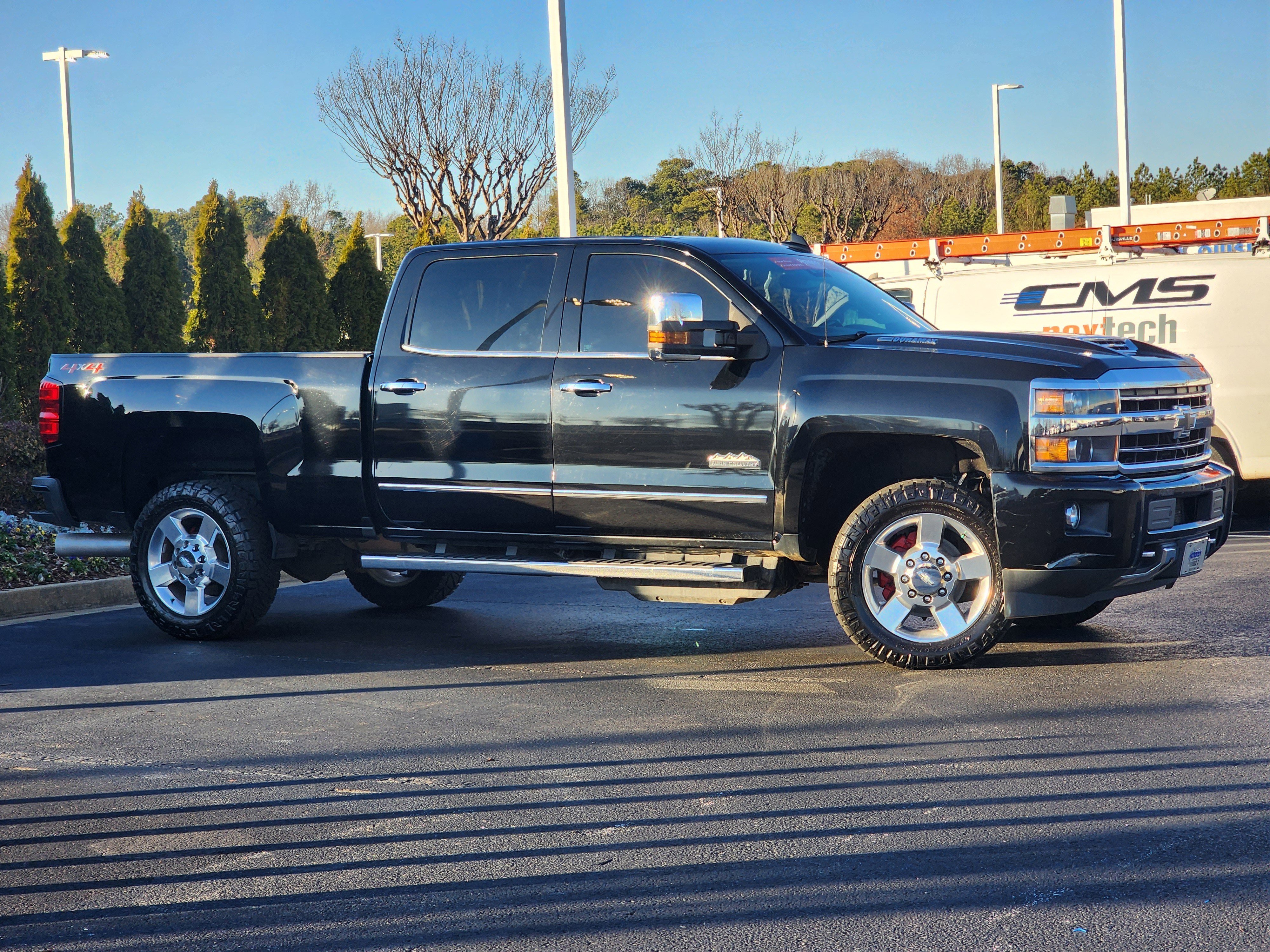 Used 2019 Chevrolet Silverado 2500 High Country w/ Duramax Plus Package image 3