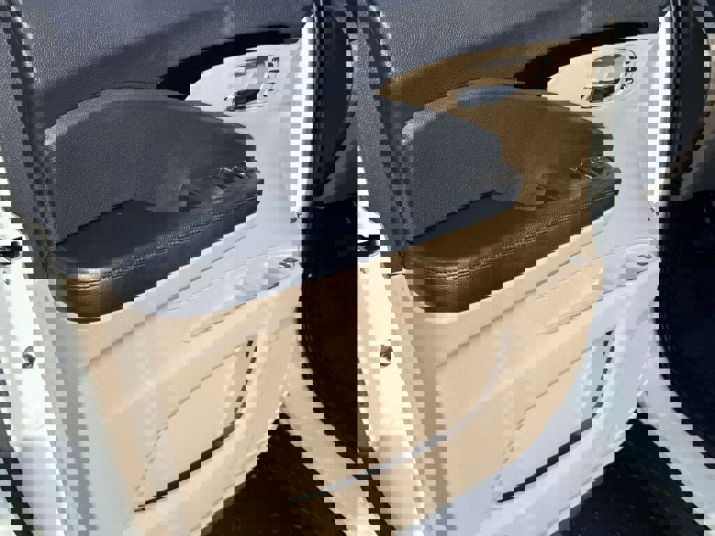 Used 2016 Honda Pilot Touring image 23