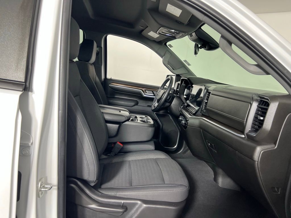 Used 2024 Chevrolet Silverado 1500 RST image 30