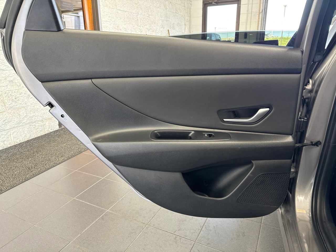 Used 2024 Hyundai Elantra Limited FWD image 38
