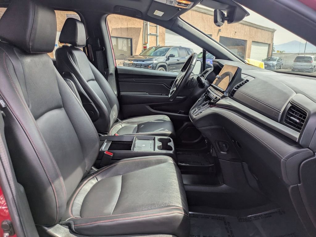 Used 2025 Honda Odyssey Sport-L image 32