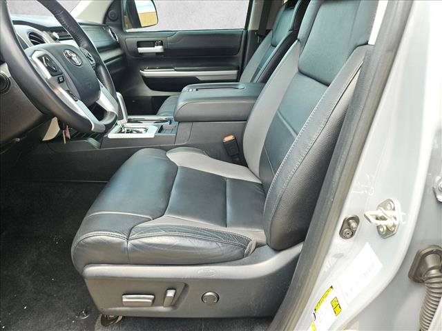 Used 2018 Toyota Tundra Limited w/ Limited Premium Package AWD/4WD image 15