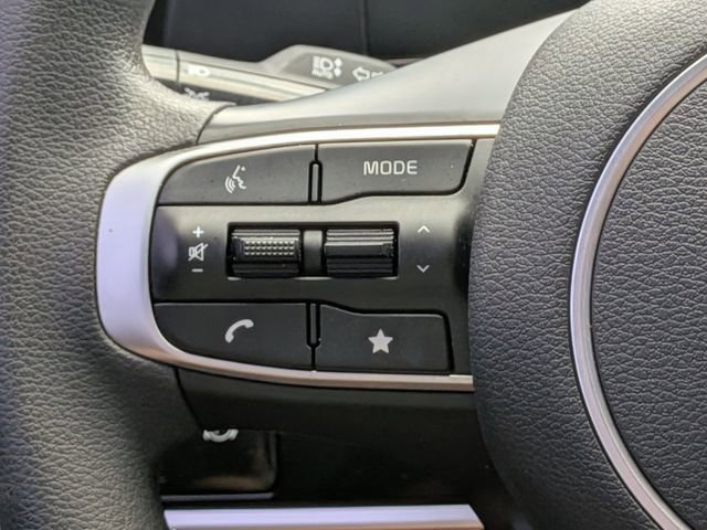 Used 2025 Kia Sportage LX image 27