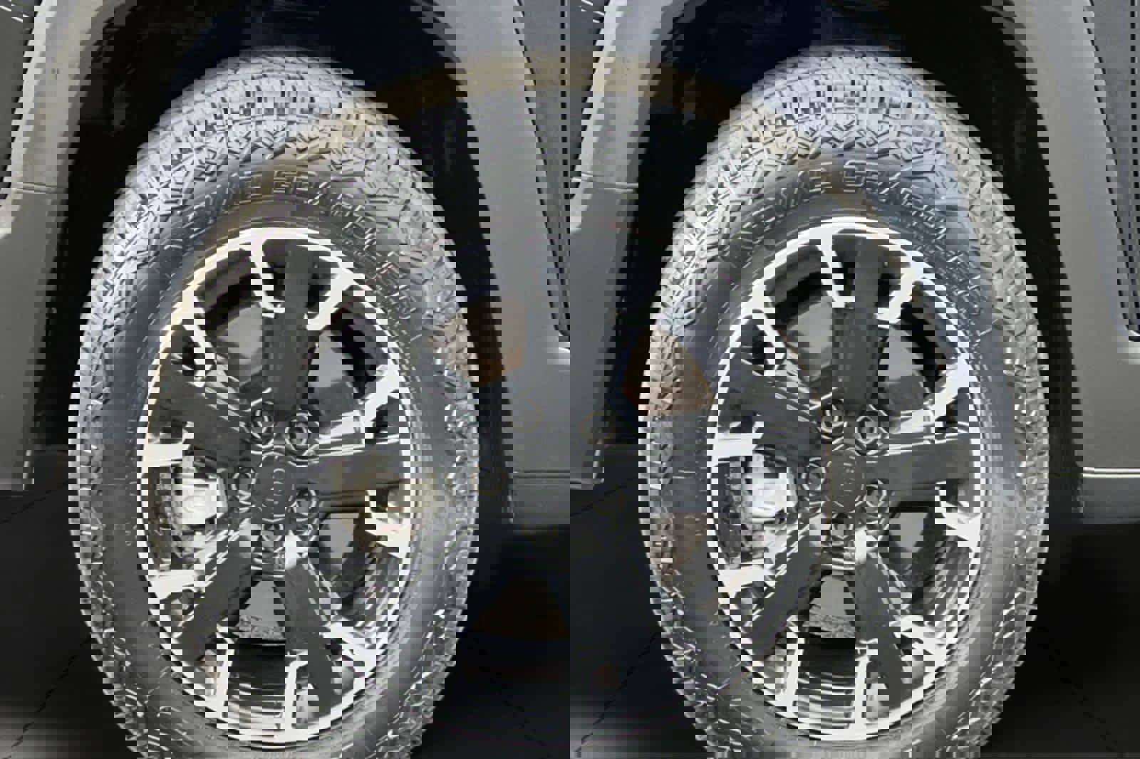 Used 2023 Jeep Renegade Trailhawk w/ Trailhawk Elite Group image 11