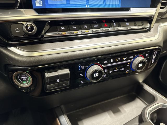 Used 2024 Chevrolet Silverado 1500 High Country w/ Technology Package AWD/4WD image 21