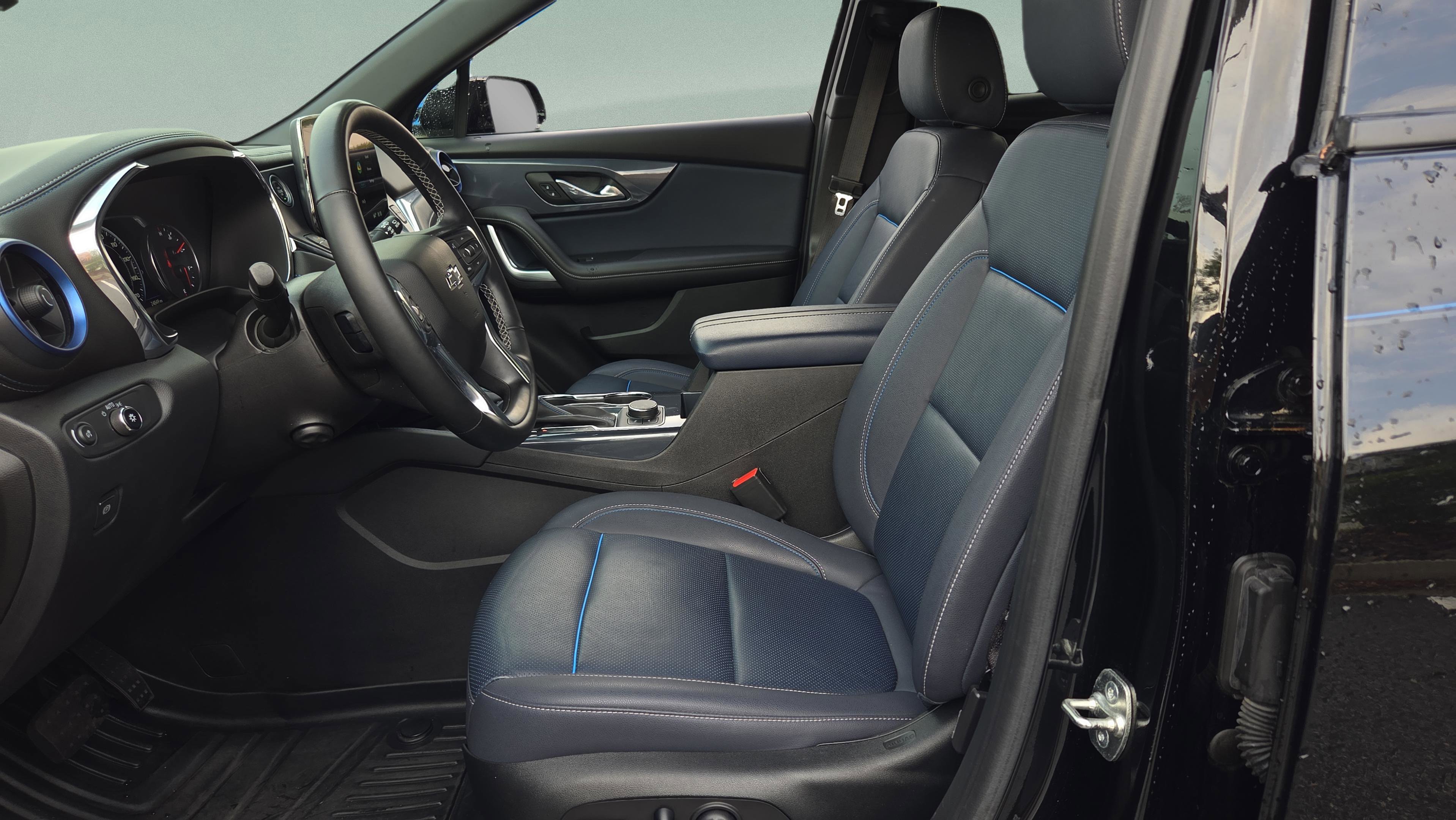 Used 2023 Chevrolet Blazer RS w/ Driver Confidence II Package FWD image 10