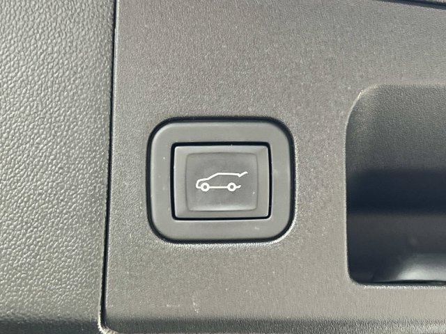 Certified 2023 Cadillac XT5 Premium Luxury AWD/4WD image 11