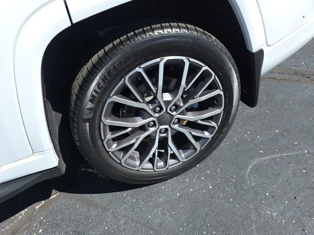 Used 2022 Jeep Grand Cherokee L Summit image 71