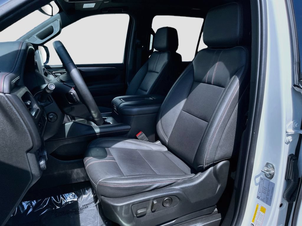 Used 2024 Chevrolet Tahoe RST w/ Luxury Package AWD/4WD image 16