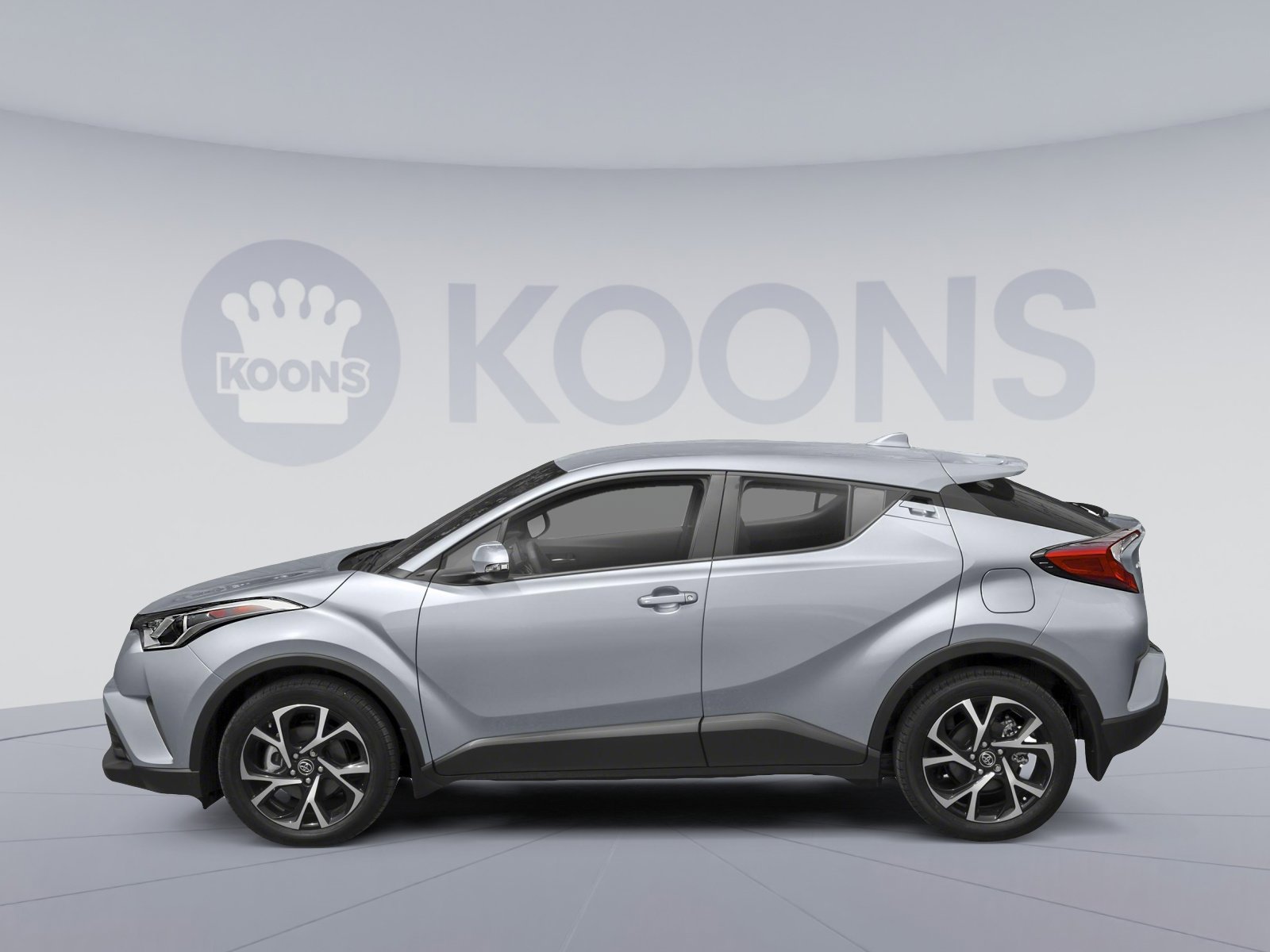 Used 2018 Toyota C-HR XLE FWD image 4