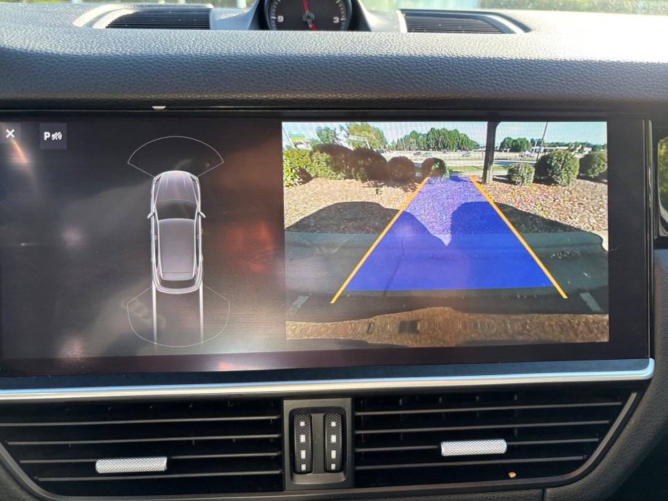 Used 2020 Porsche Cayenne image 19