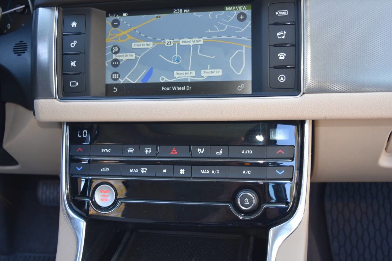 Used 2017 Jaguar XF Premium image 52