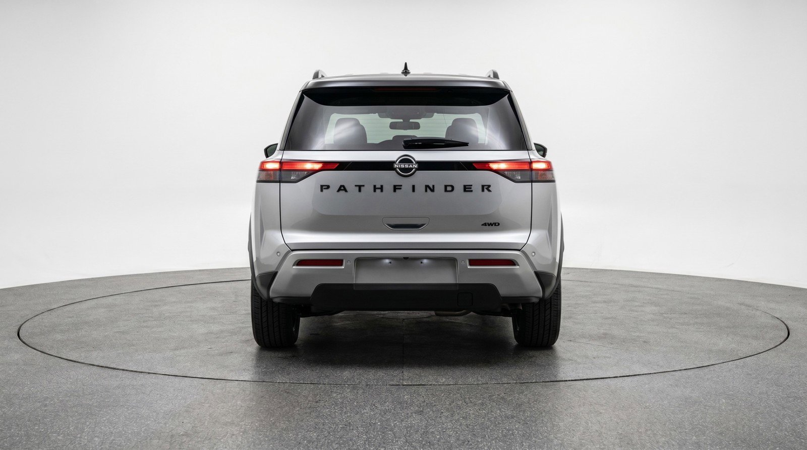 Used 2025 Nissan Pathfinder SV FWD image 7