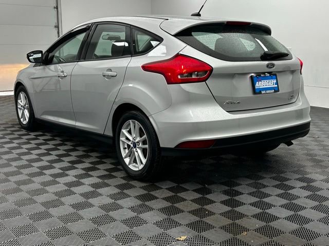 Used 2016 Ford Focus SE w/ SE Power Seat Package image 10