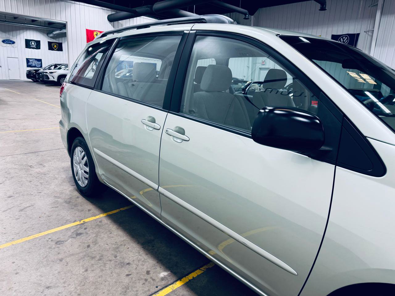 Used 2006 Toyota Sienna CE FWD image 18