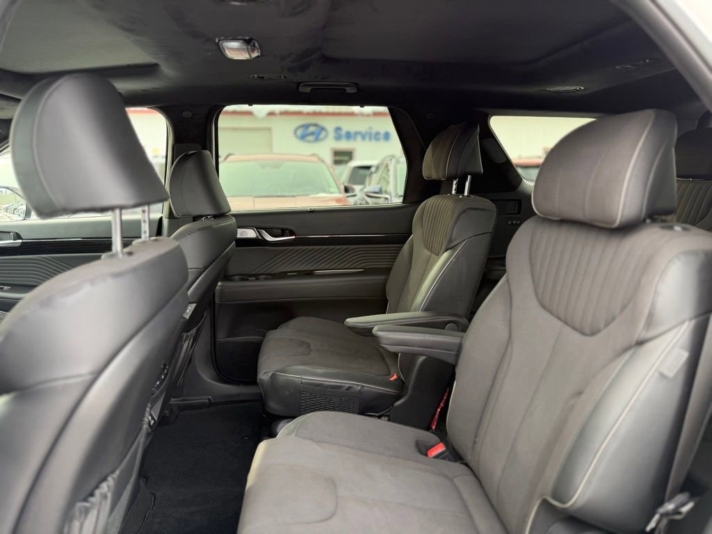 Used 2025 Hyundai Palisade Calligraphy image 11