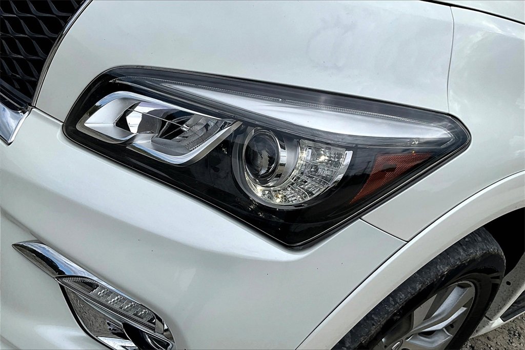 Used 2017 INFINITI QX80 4WD image 29