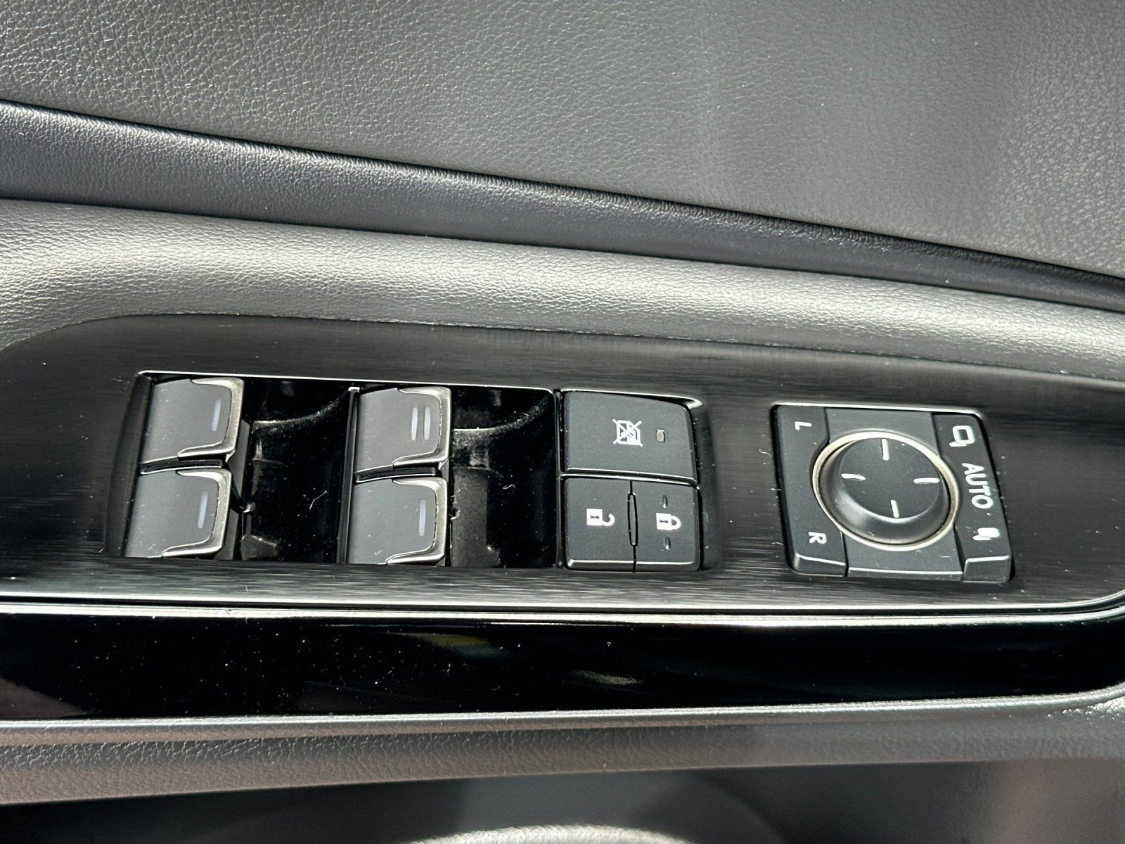Used 2022 Lexus ES 350 w/ Premium Package image 12