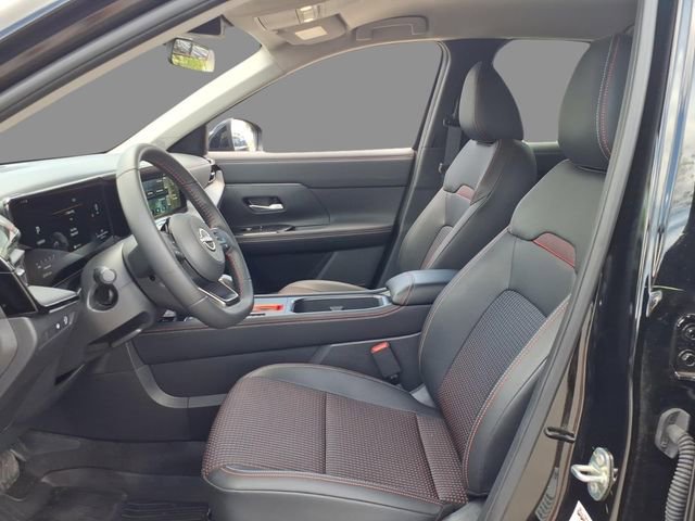 Used 2025 Nissan Kicks SR image 20