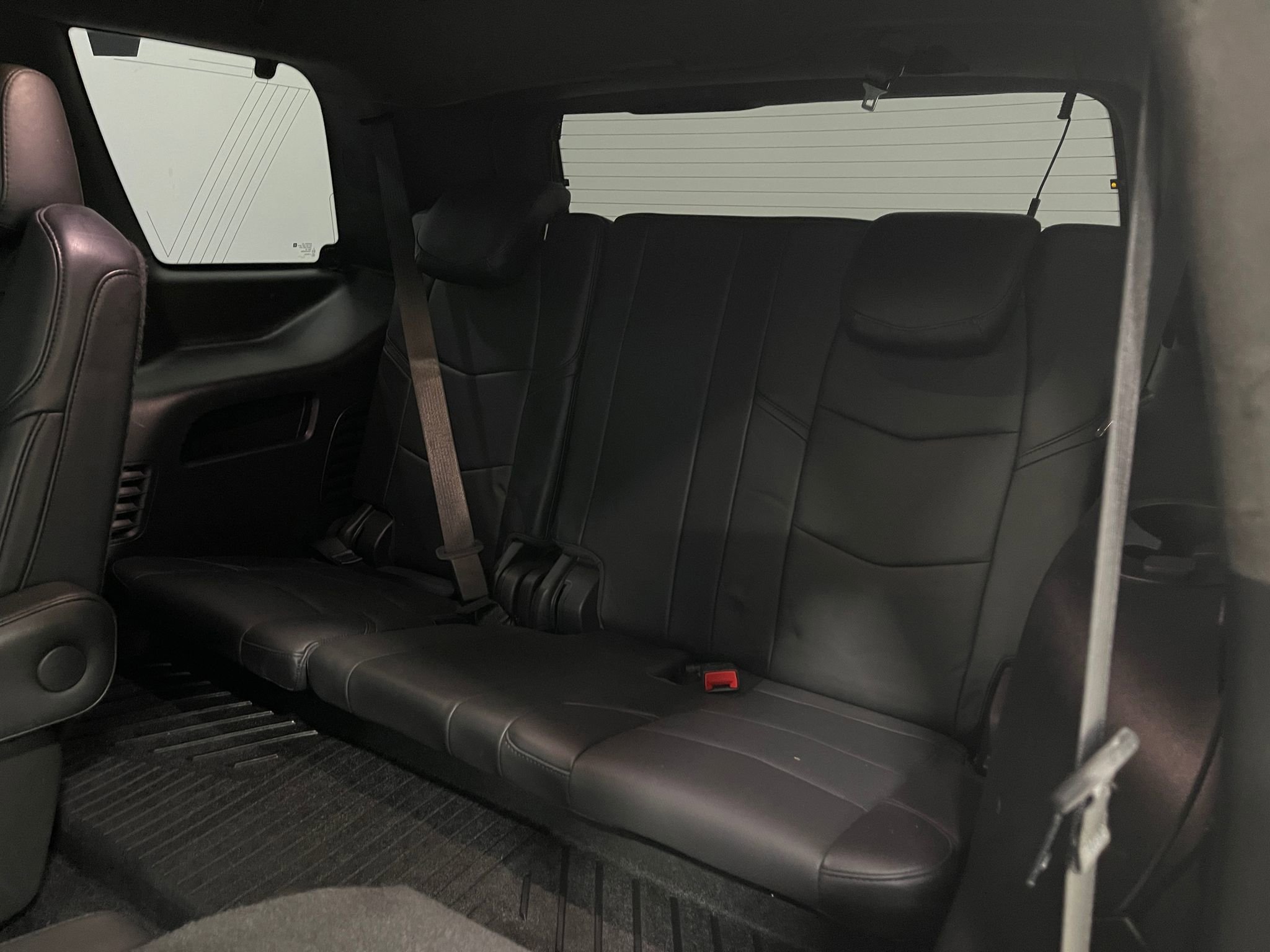 Used 2018 Cadillac Escalade Platinum AWD/4WD image 32